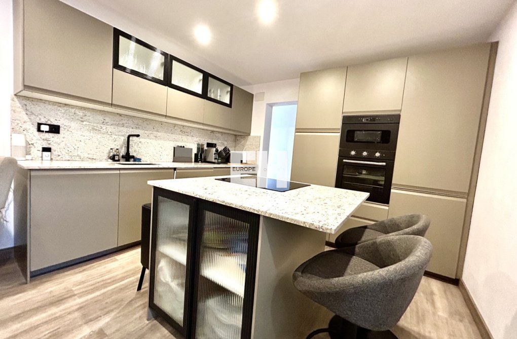 Resale - town house - San Miguel de Salinas - Inland