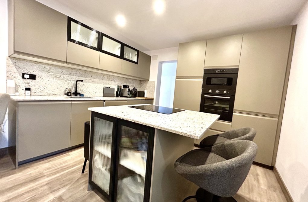 Resale - town house - San Miguel de Salinas - Inland