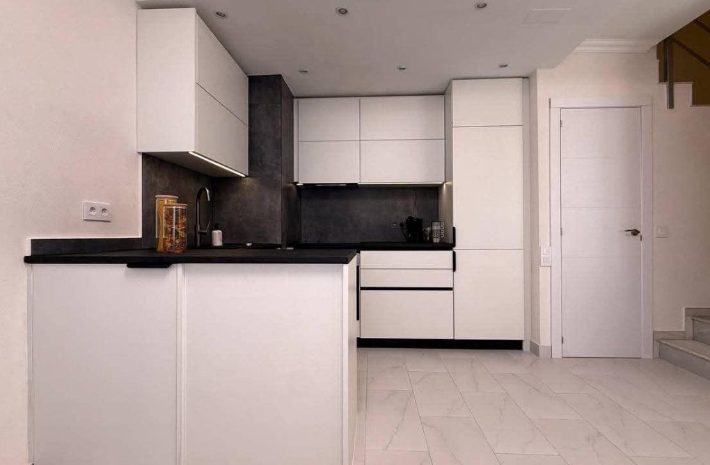 Resale - town house - Torrevieja - Calas Blanca