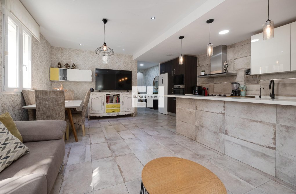 Resale - town house - Torrevieja - Centro