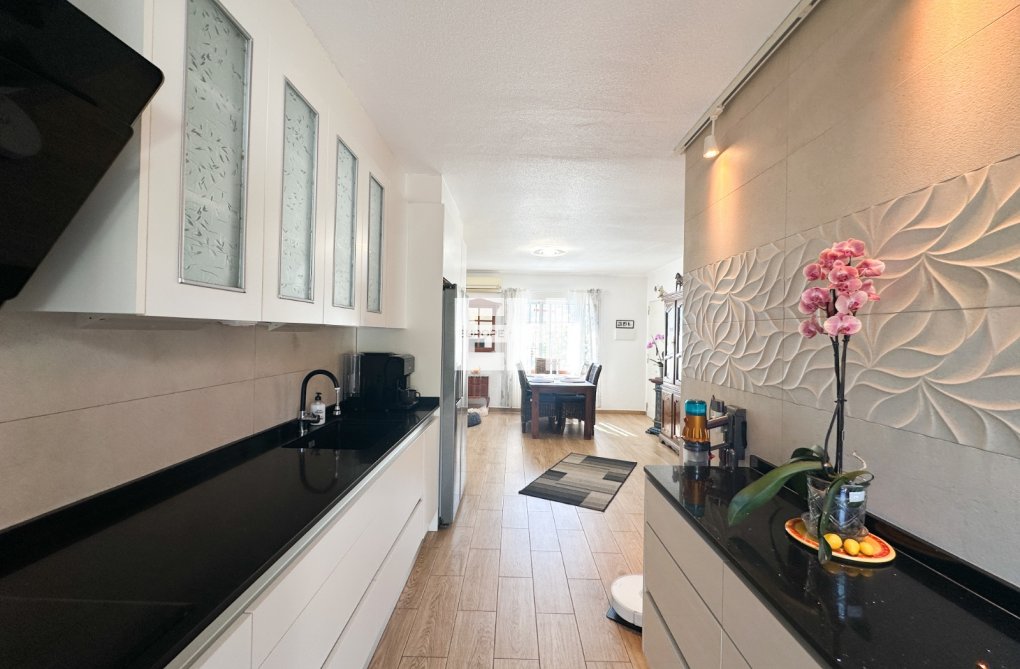 Resale - town house - Torrevieja - Costa Blanca