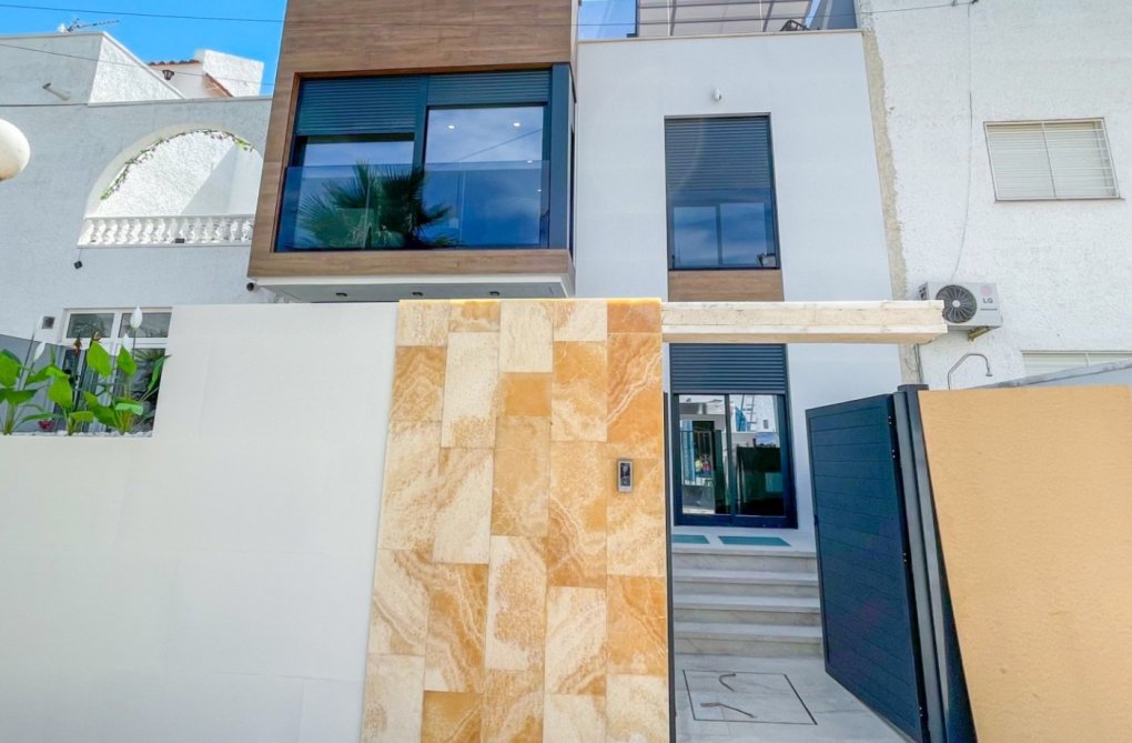 Resale - town house - Torrevieja - Costa Blanca