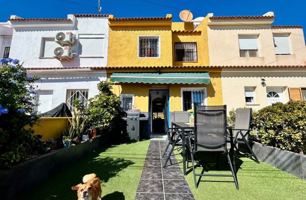 Resale - town house - Torrevieja - Costa Blanca