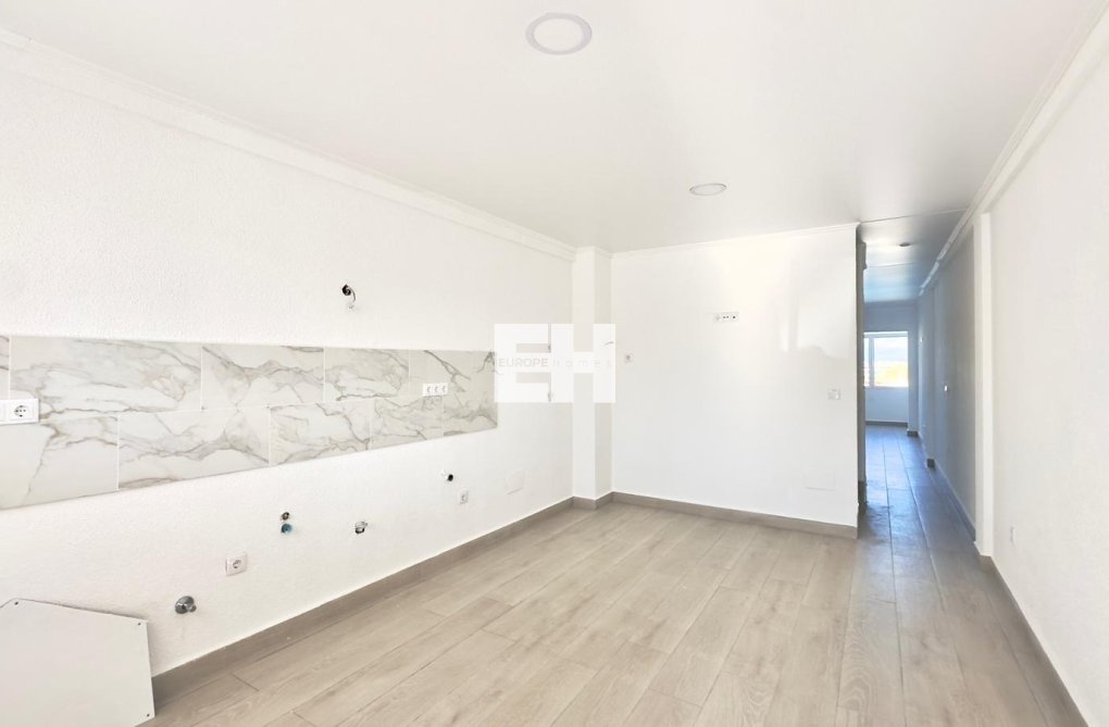 Resale - town house - Torrevieja - La Mata