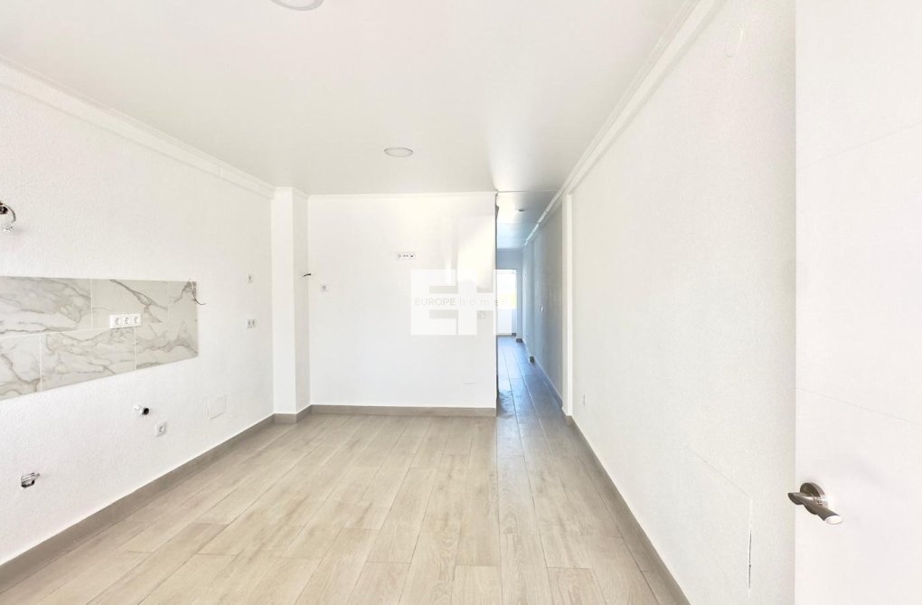 Resale - town house - Torrevieja - La Mata