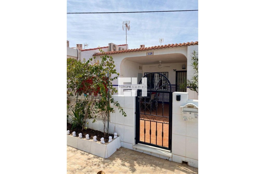 Resale - town house - Torrevieja - La Siesta - El Salado - Torreta