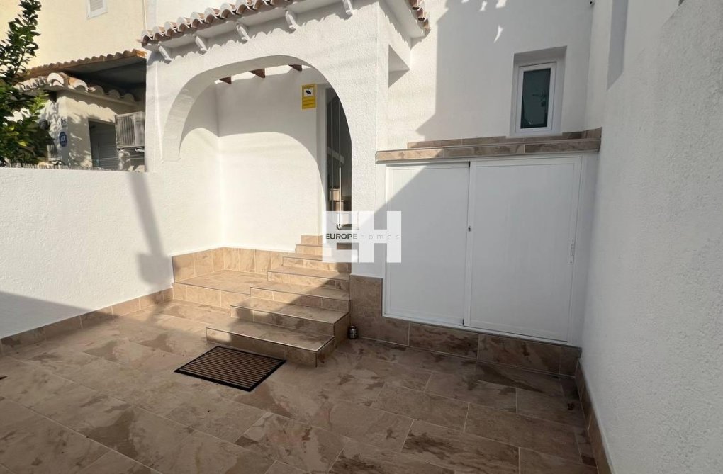 Resale - town house - Torrevieja - Los Balcones - Los Altos Del Edén