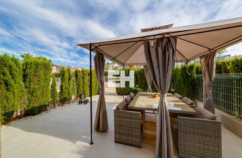 Resale - town house - Torrevieja - Sector 25