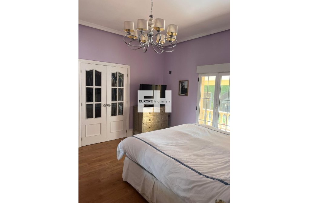 Resale - villa - Almoradí