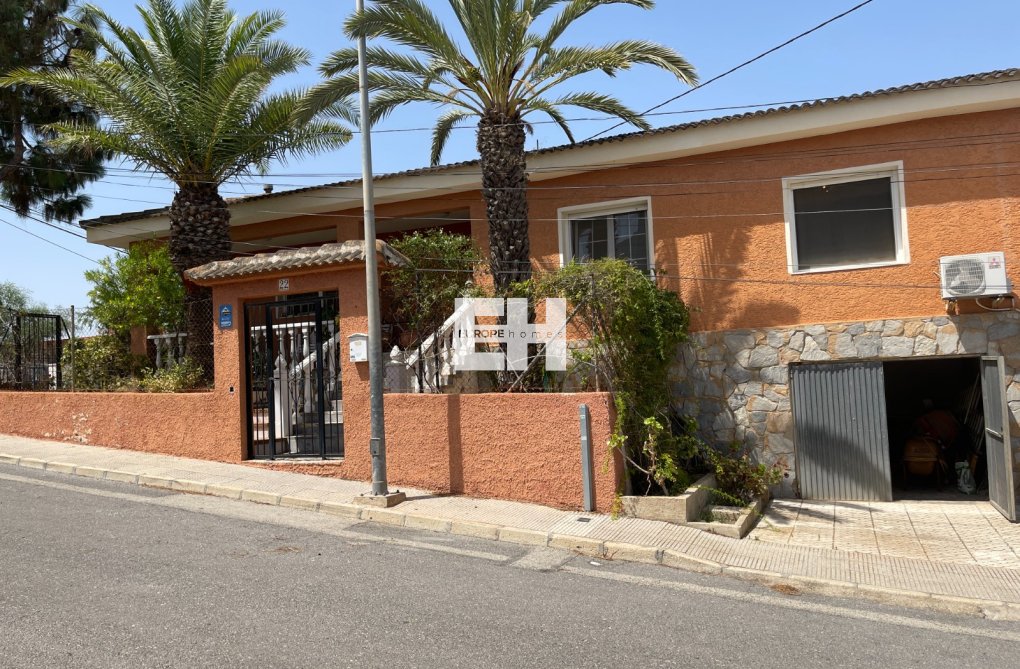 Resale - villa - Benijofar - Costa Blanca