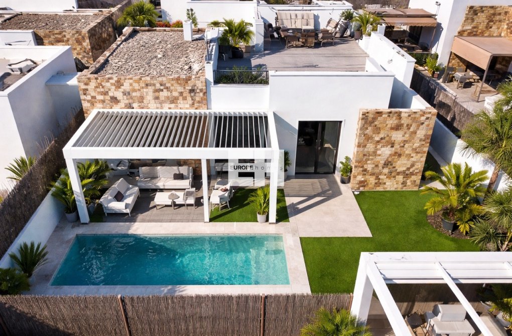 Resale - villa - Cabo Roig - Costa Blanca