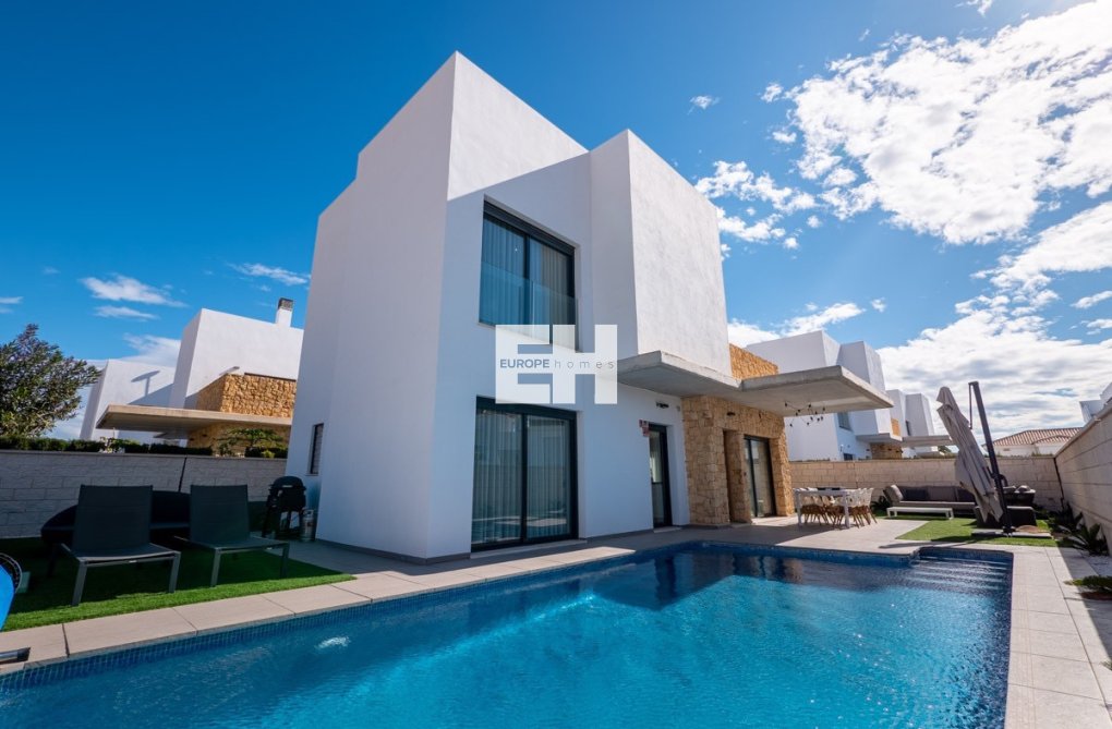 Resale - villa - Ciudad Quesada - Costa Blanca