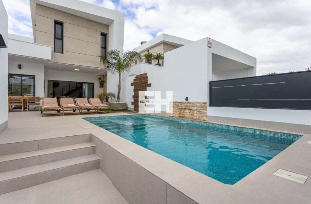 Resale - villa - Dolores - Costa Blanca