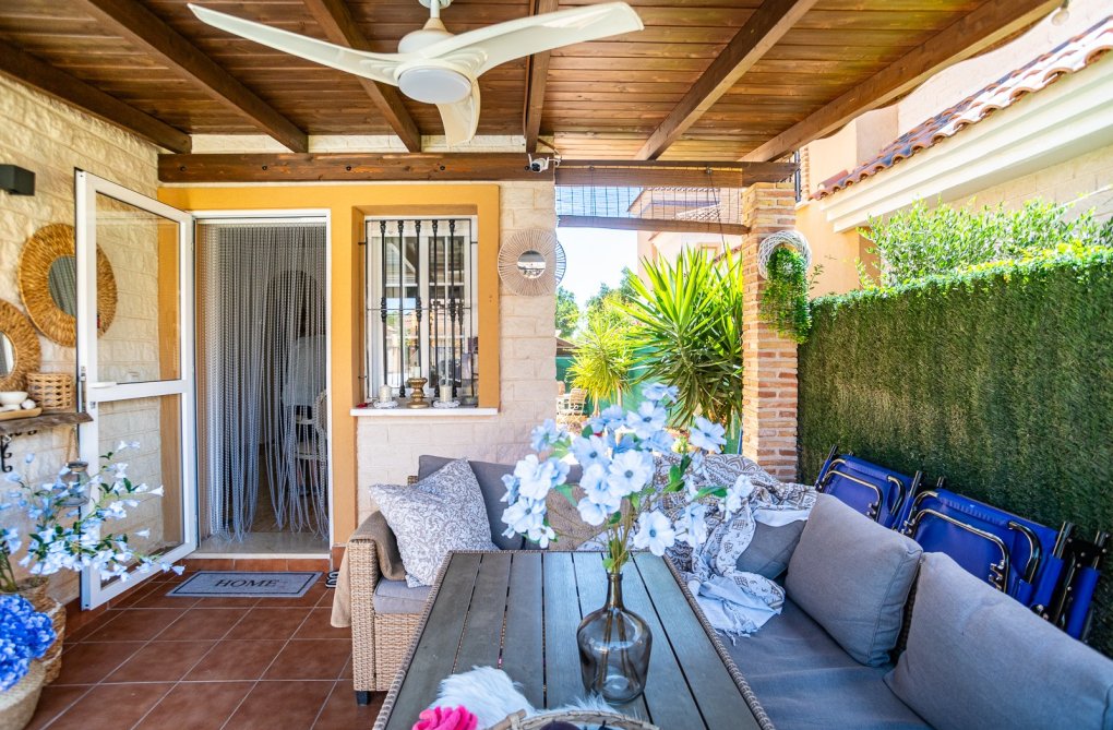 Resale - villa - Guardamar del Segura - Costa Blanca