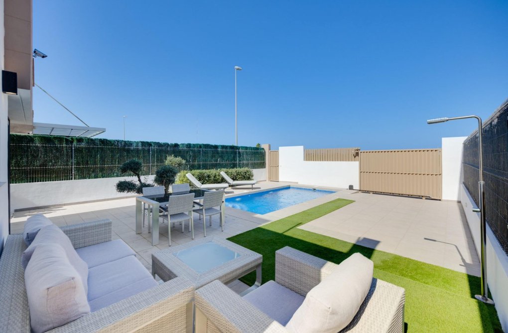 Resale - villa - Guardamar del Segura - El Raso