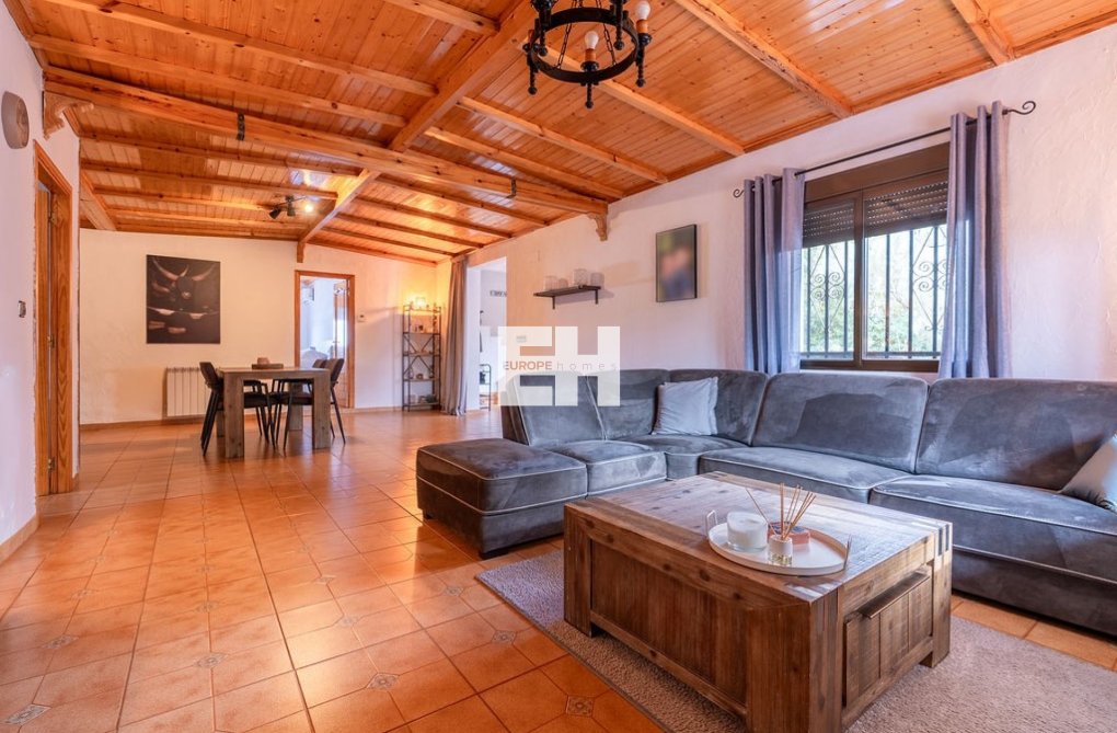 Resale - villa - Hondón de las Nieves - Inland