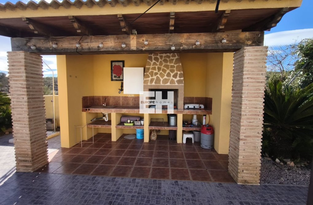 Resale - villa - Hondón de los Fráiles - Inland