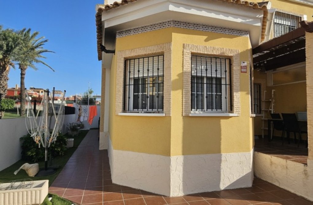 Resale - villa - Lo Crispin - Inland