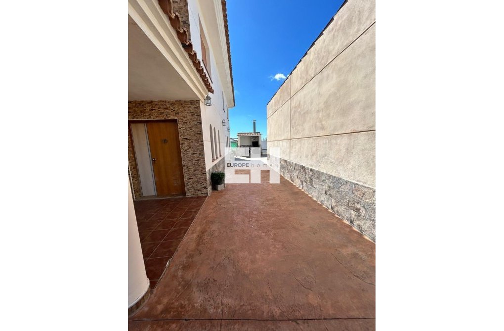 Resale - villa - Los Alcázares - Las Lomas Del Rame-bahía Bella