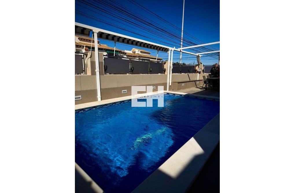 Resale - villa - Los Balcones - Barrio Los Balcones - Los Altos del Edén