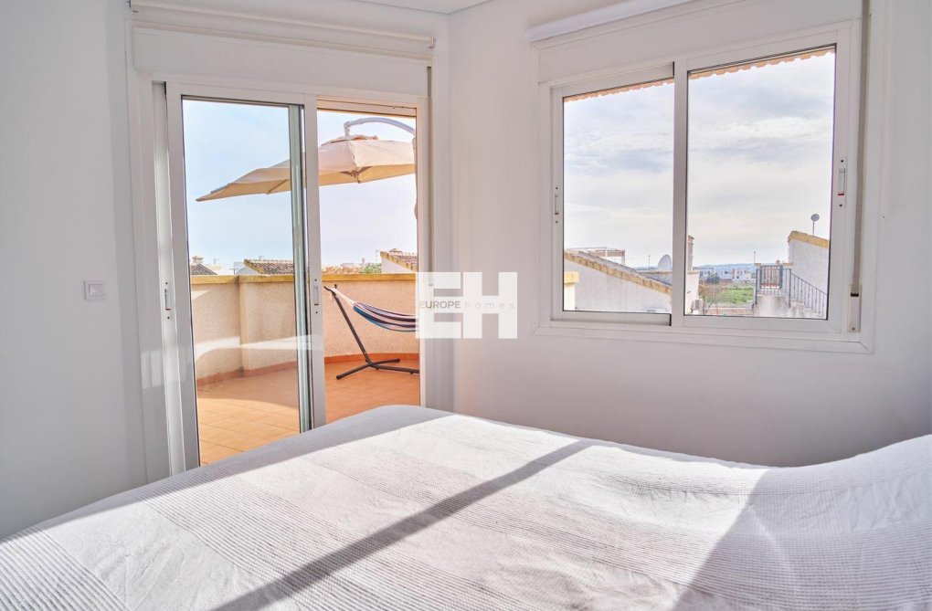 Resale - villa - Los Montesinos - Costa Blanca