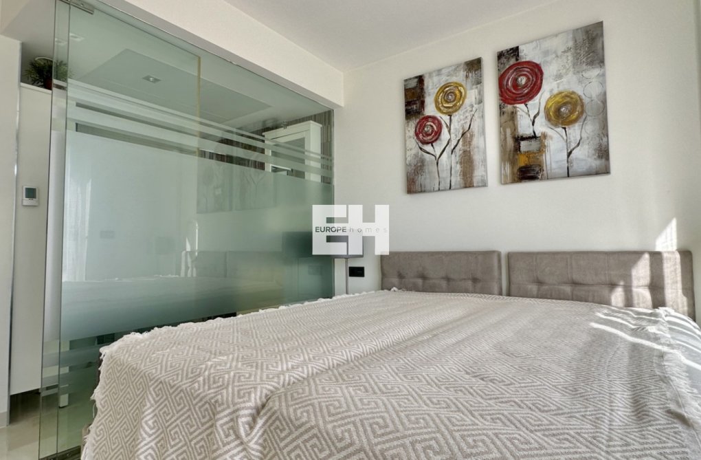 Resale - villa - Orihuela Costa - Costa Blanca