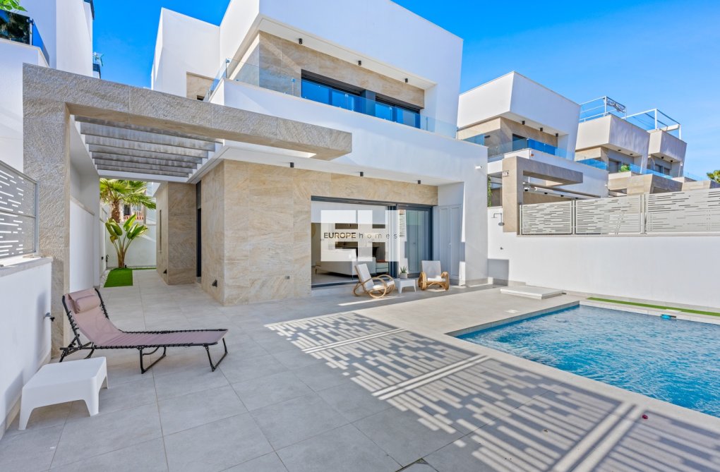 Resale - villa - Orihuela Costa - Costa Blanca