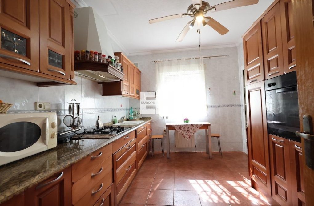 Resale - villa - Orihuela Costa - Costa Blanca