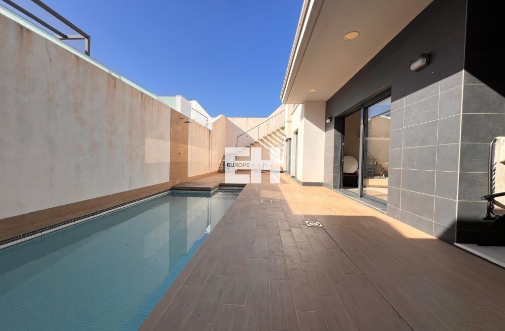 Resale - villa - Orihuela Costa - Lomas de Cabo Roig