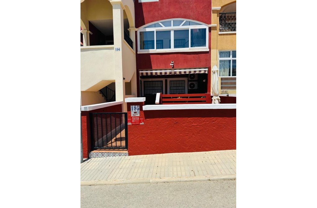 Resale - villa - Orihuela Costa - Los Altos