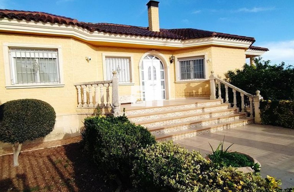 Resale - villa - Orihuela - LOS DESEMPARADOS