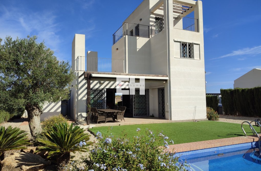 Resale - villa - Peraleja Golf - Inland