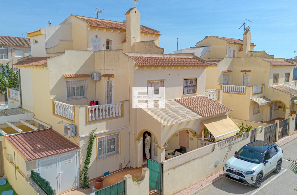 Resale - villa - Pilar de la Horadada - Costa Blanca