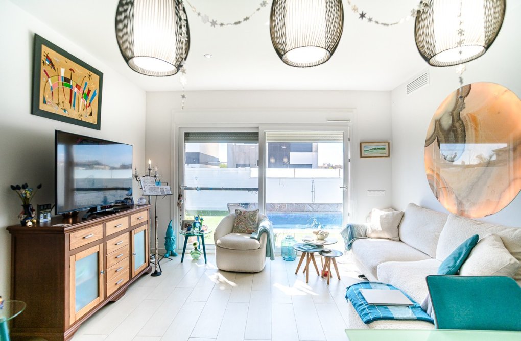 Resale - villa - Pilar de la Horadada - Costa Blanca