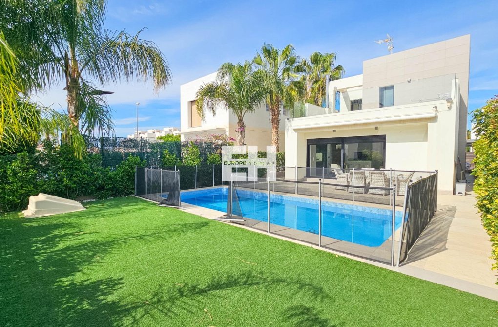 Resale - villa - Rojales - Cuidad Quesada