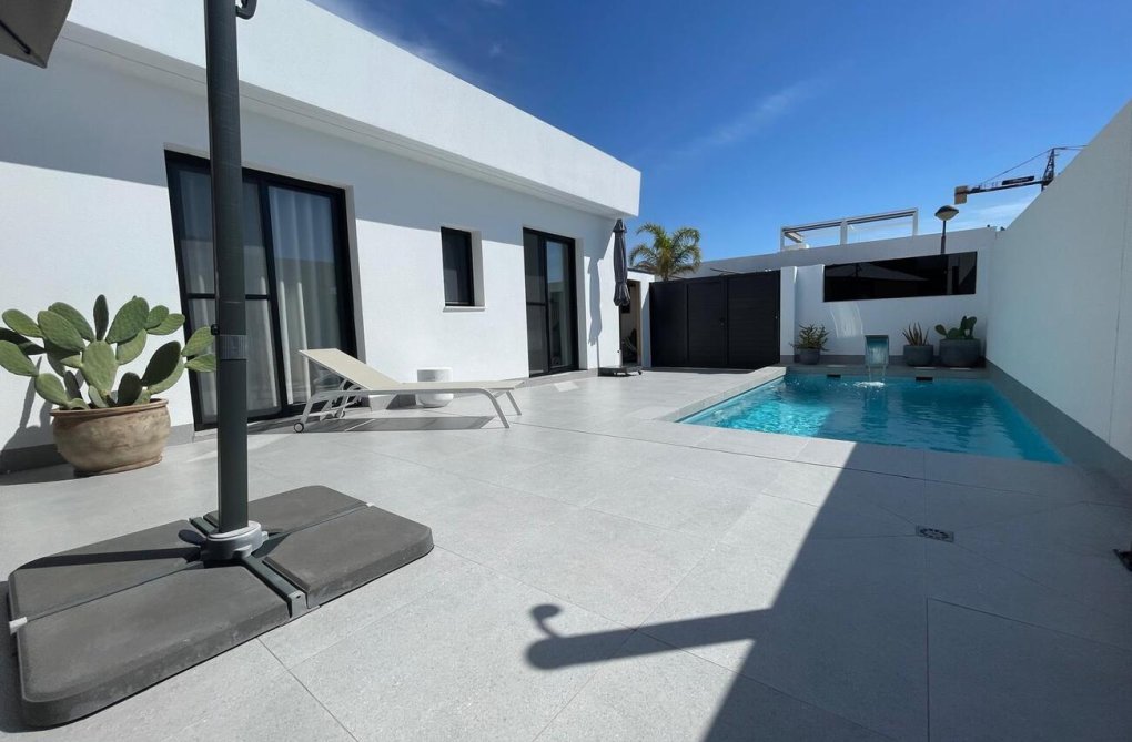 Resale - villa - Roldan - Torre Pachecco