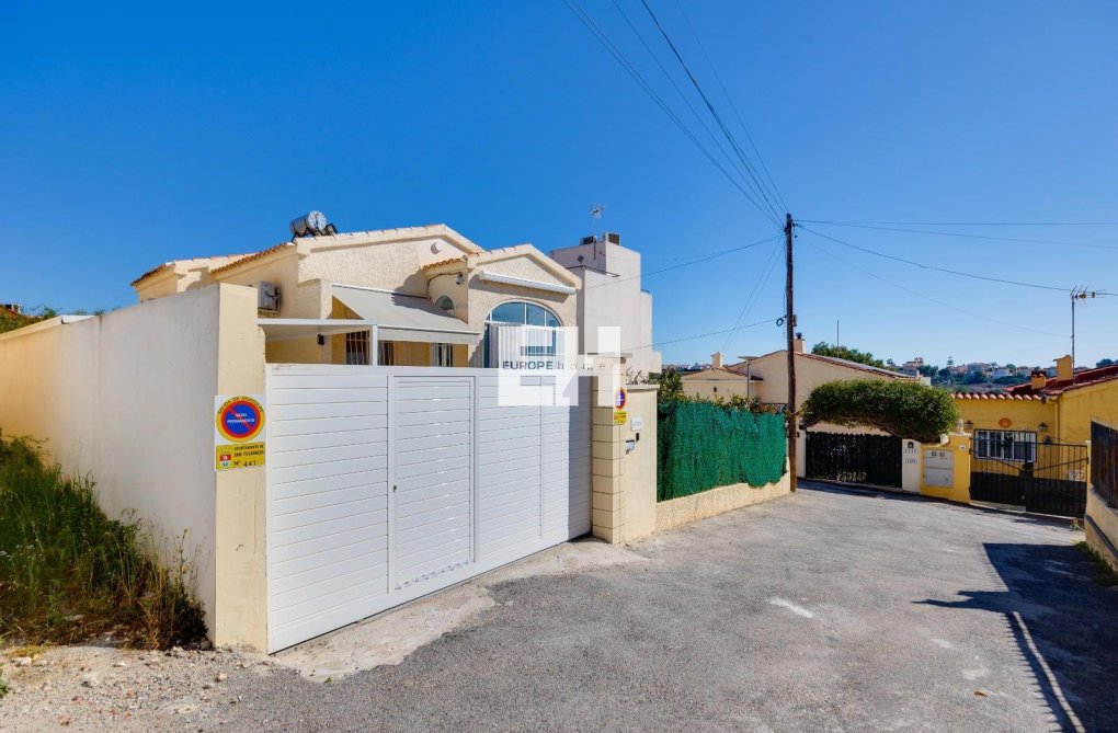 Resale - villa - San Fulgencio - La Marina