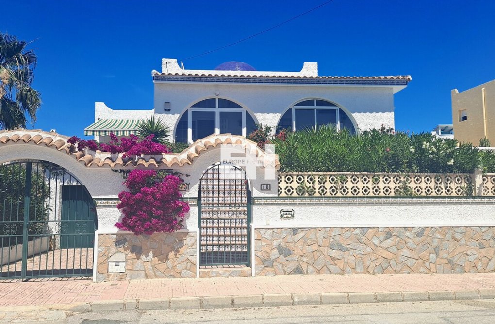 Resale - villa - San Miguel de Salinas - Inland