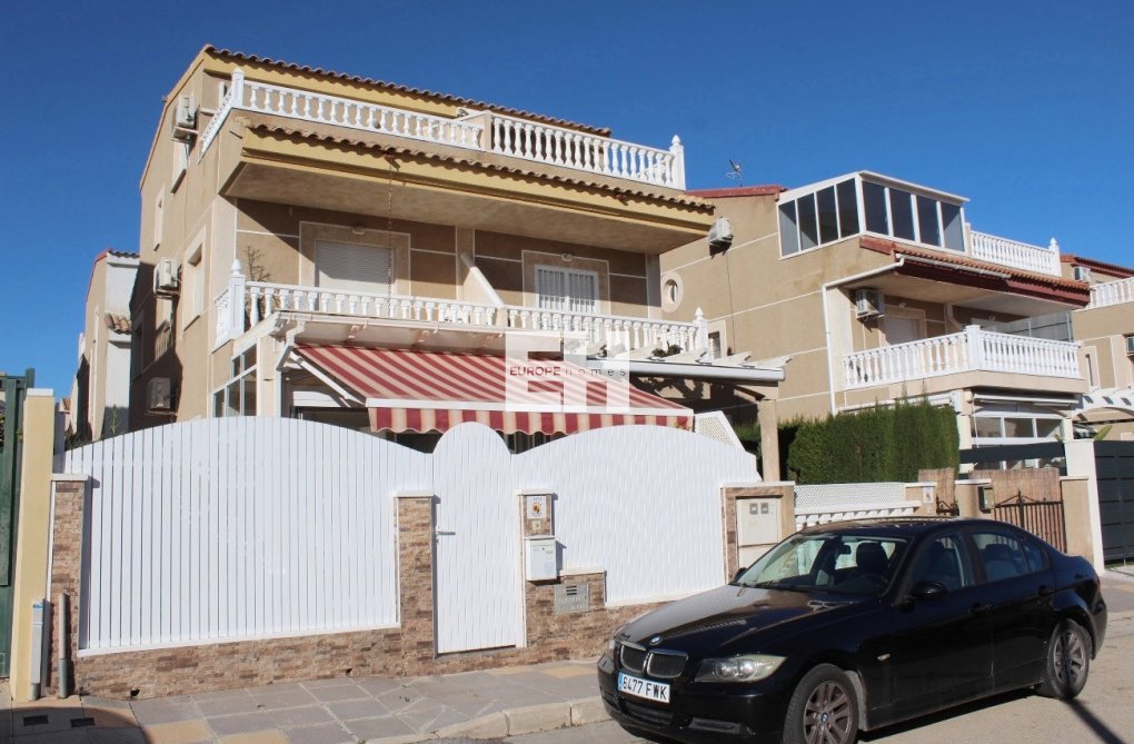 Resale - villa - Torre de la Horadada - Costa Blanca