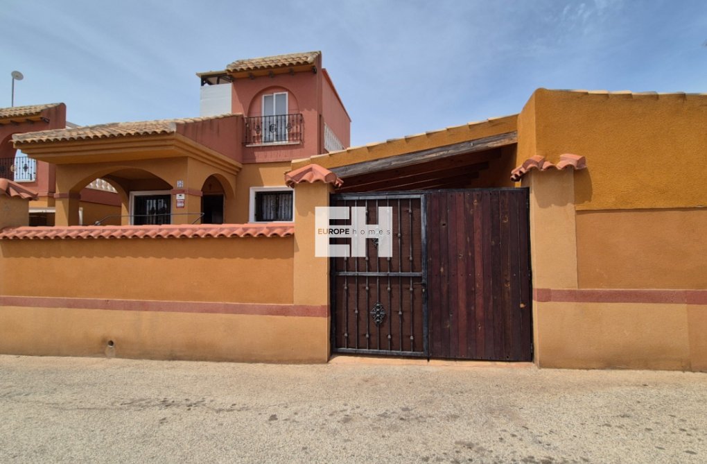 Resale - villa - Torrevieja - Costa Blanca
