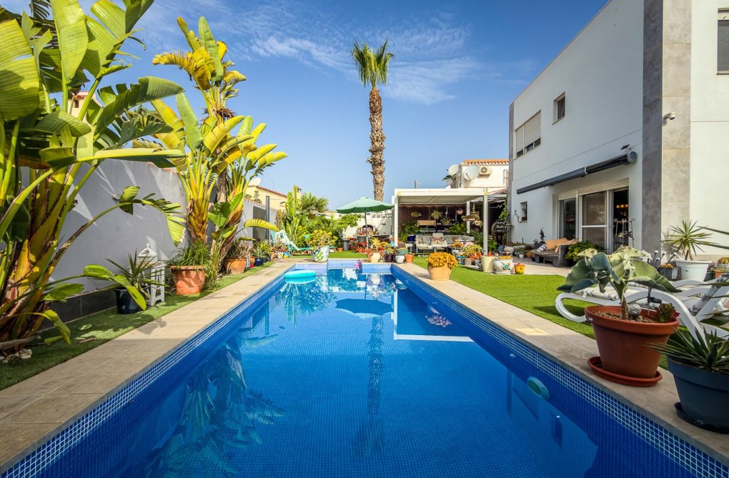 Resale - villa - Torrevieja - Costa Blanca