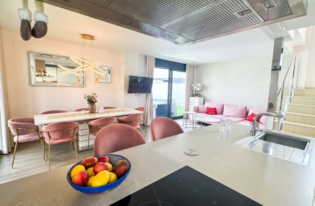 Resale - villa - Torrevieja - Costa Blanca
