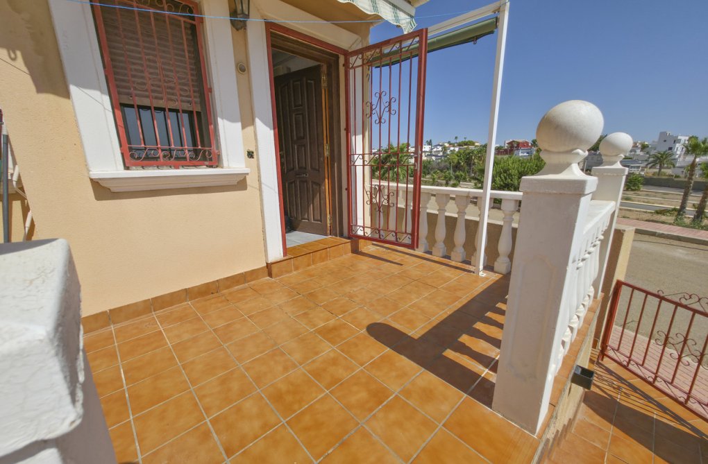 Resale - villa - Villamartin - Costa Blanca