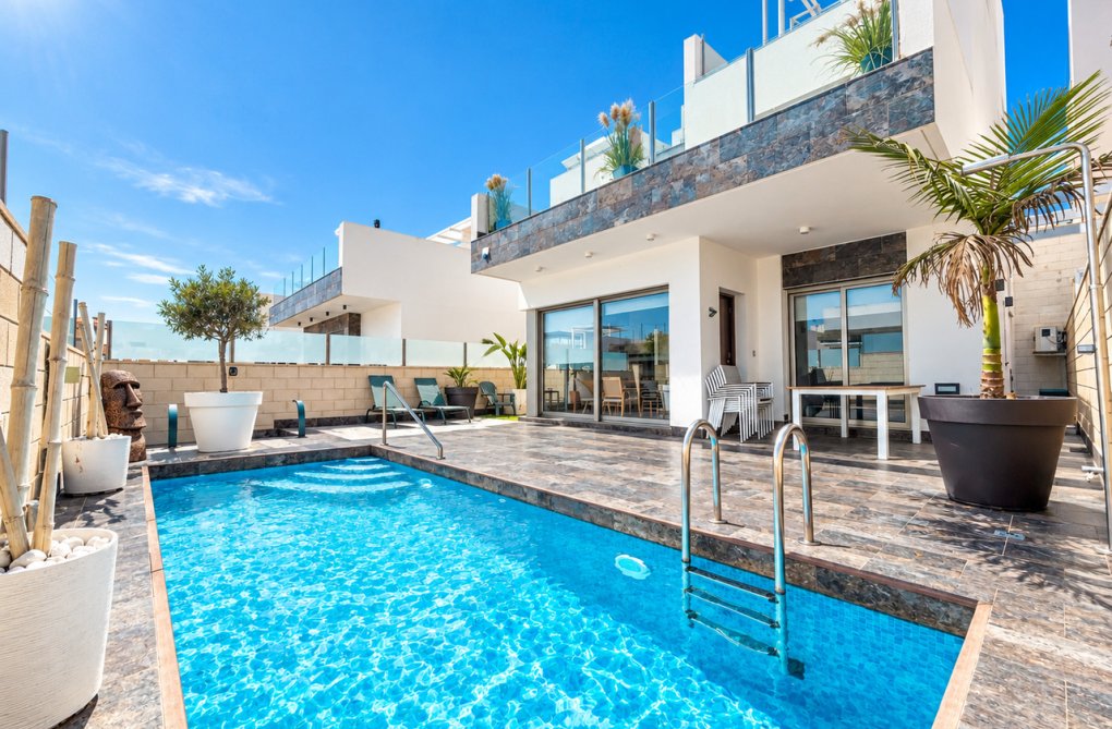 Resale - villa - Villamartin - Costa Blanca