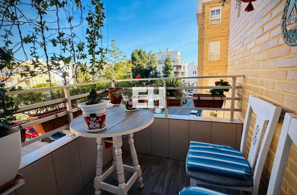 Revente - Appartement - Alicante - Las Viñas