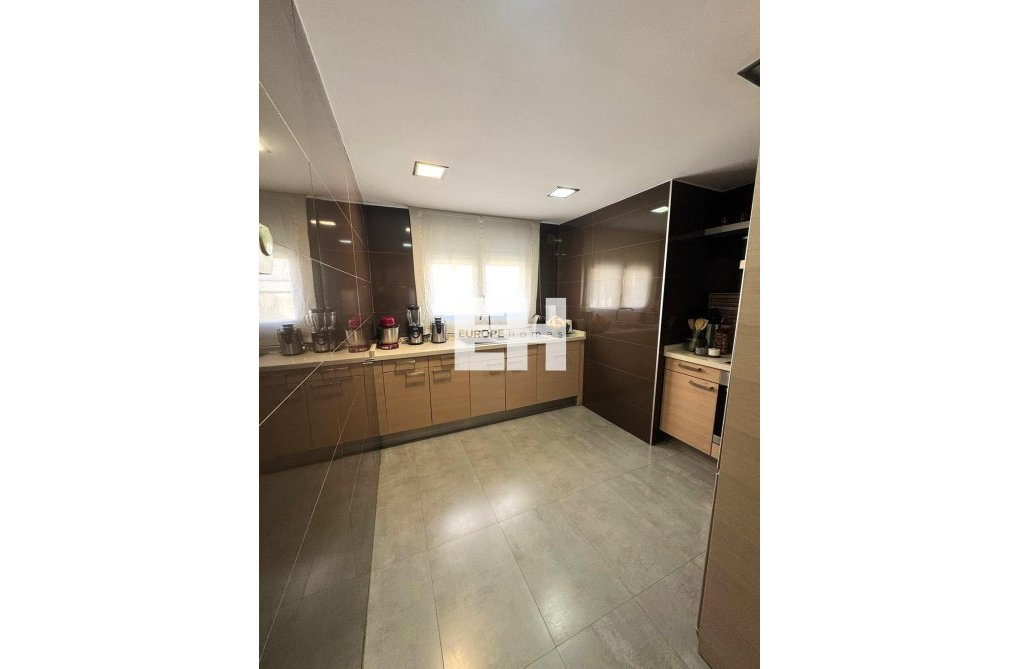 Revente - Appartement - Torrevieja - Centro