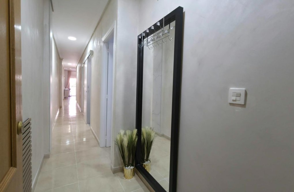 Revente - Appartement - Torrevieja - Nueva Torrevieja