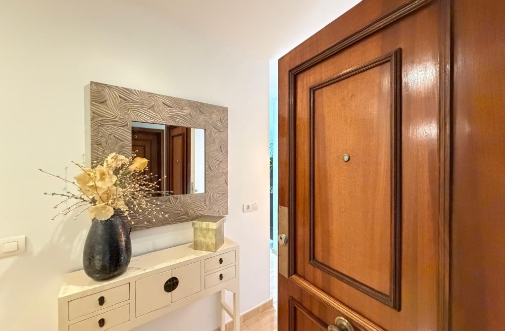 Revente - Appartement - Torrevieja - Paseo Maritimo
