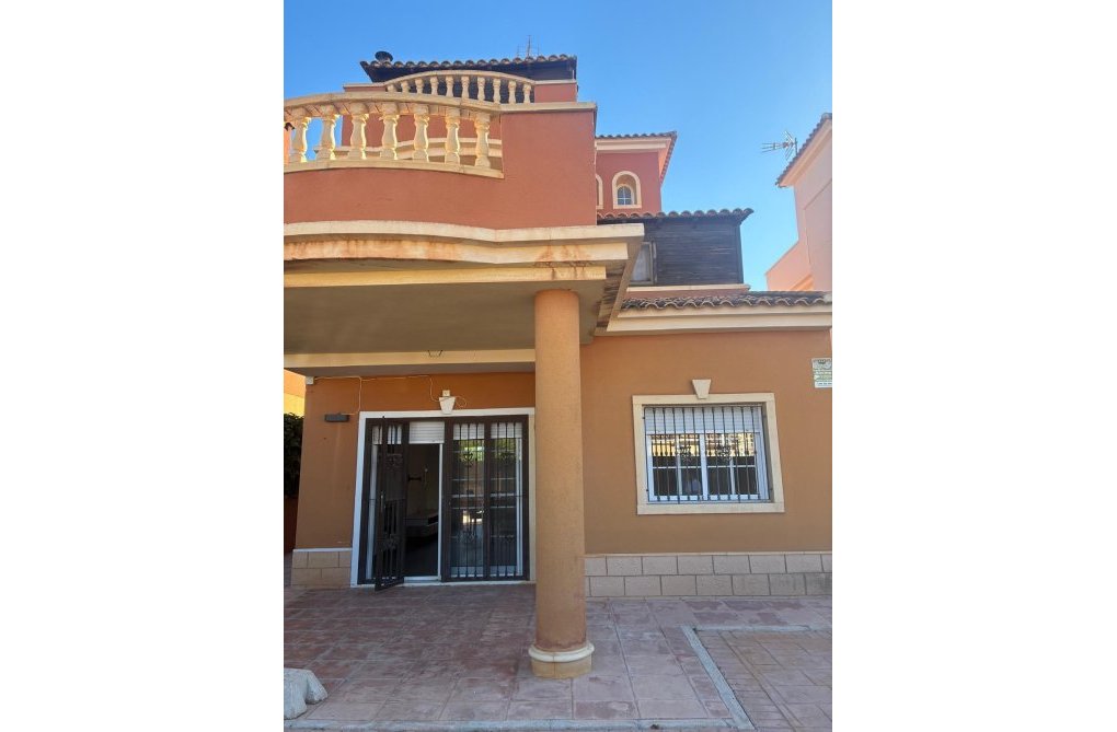 Revente - villa - Almoradí - El Banet