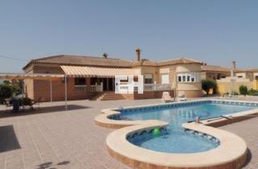 Revente - villa - Catral